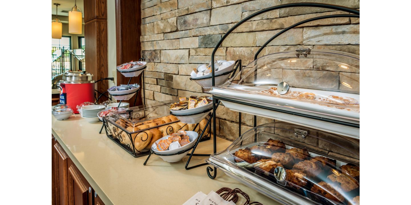 Kickstart your day with a hot breakfast and fresh favorites!